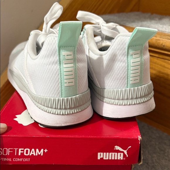PUMA Women's White and Mint Sneakers - Picture 6 of 10